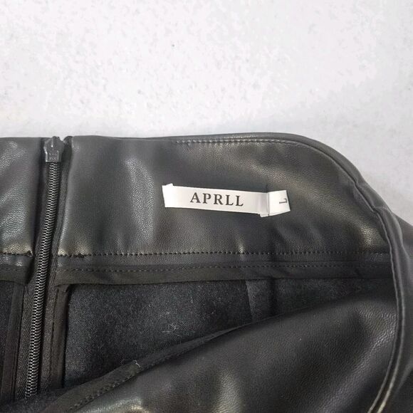 APRYLL Sz L Faux Leather Black Pencil Skirt Back Slit - Picture 4 of 4